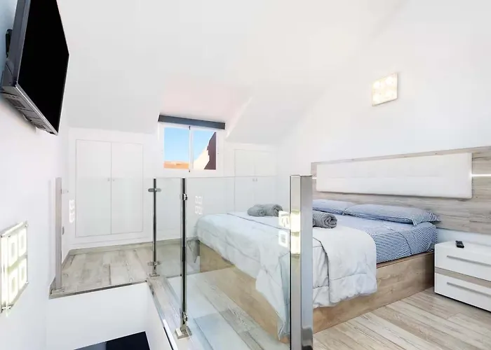 Tenerife Royal Gardens 23 - One Bed *